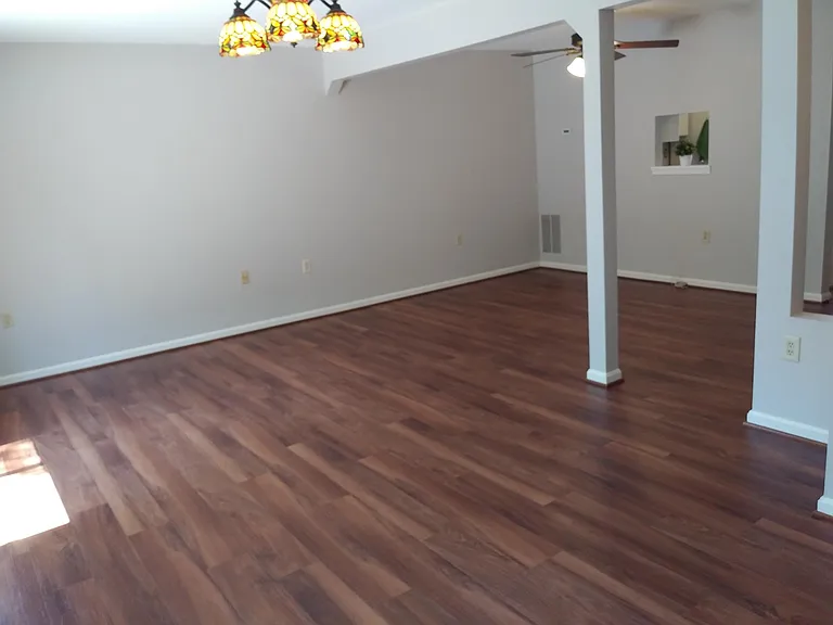 2711 Woodwalk Ct — Photo 9