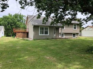 316 Hilltop Rd, Columbus Junction, IA 52738