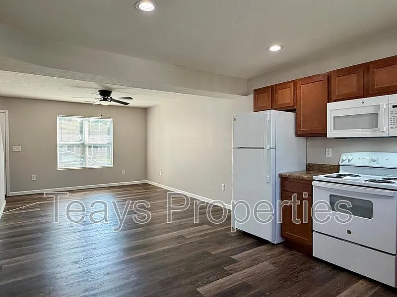 2 bed, 1.5 bath, 950 sqft, $1,000 — Photo 3