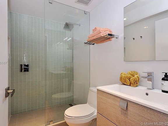 4th image of 1215 West Ave #506