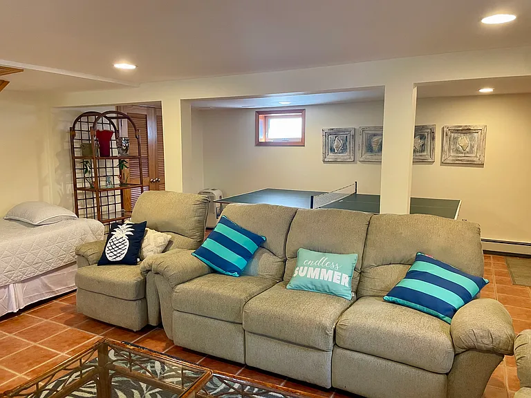 89 Lynbrook Ave — Photo 15