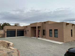 12 Vista Calabasas, Santa Fe, NM 87506