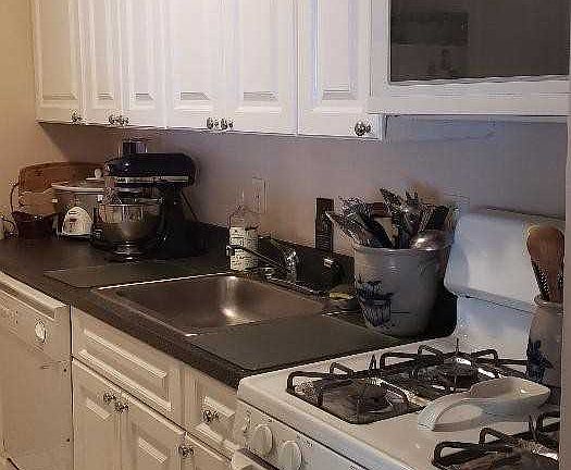 2nd image of 69 Pointe Cir S
