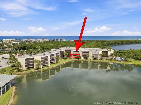 221 NE Plantation Rd APT 207, Stuart, FL 34996