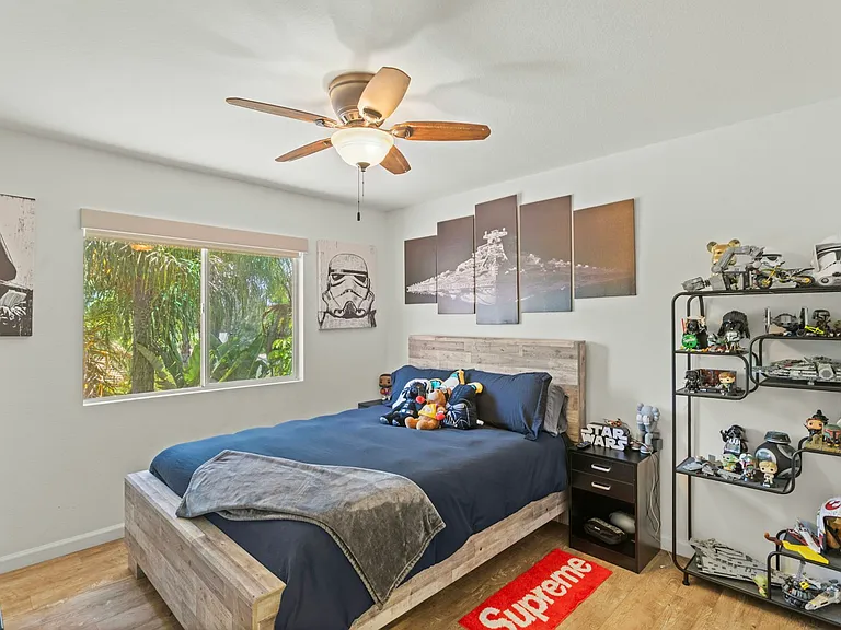 31500 Britton Cir — Photo 43
