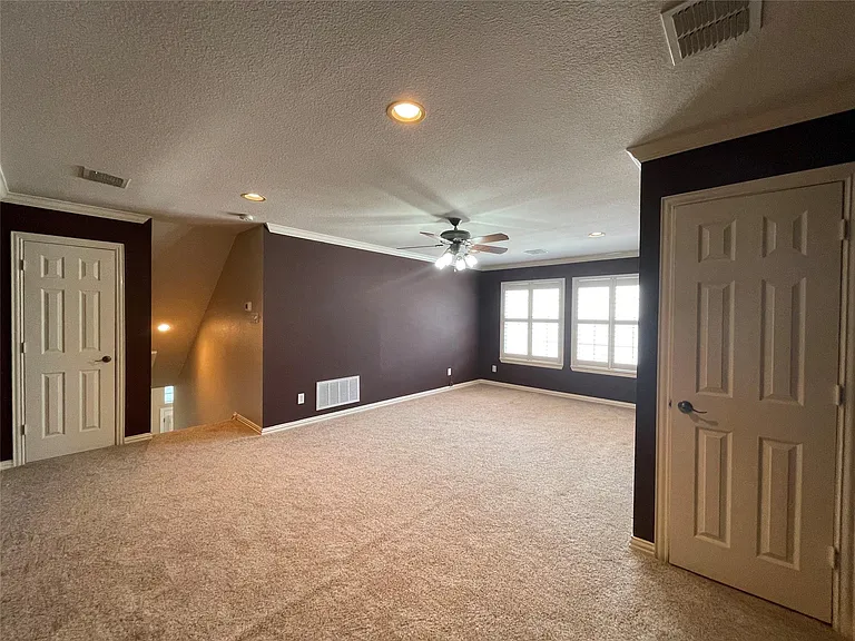 2709 Buck Hill Dr — Photo 23