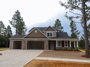 812 Winds Way, Aberdeen, NC 28315