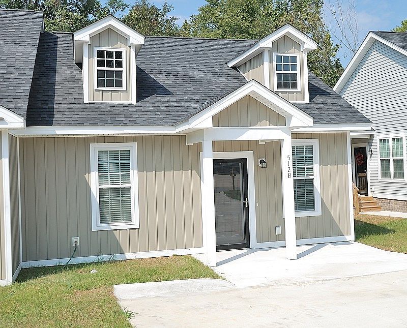 1st image of 512-B Amerson Ct