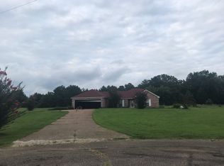 53 Shady Wind Cv, Byhalia, MS 38611