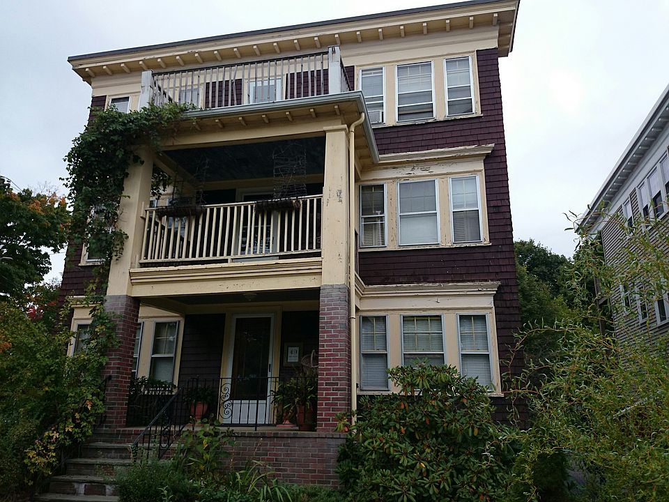 2nd image of 49 Milwood St