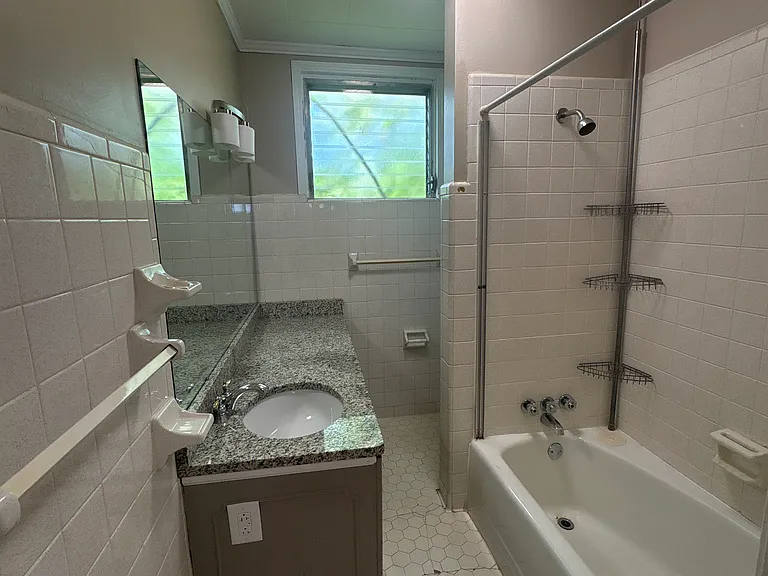 206 Whitney St — Photo 12