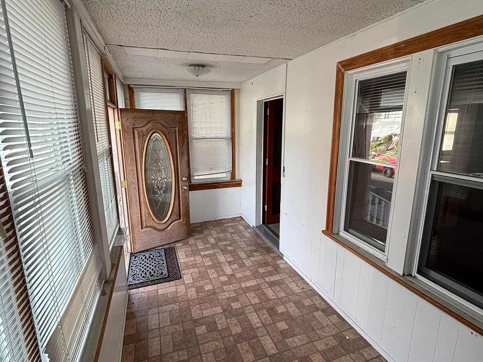 4 bed, $4,000 — Photo 3