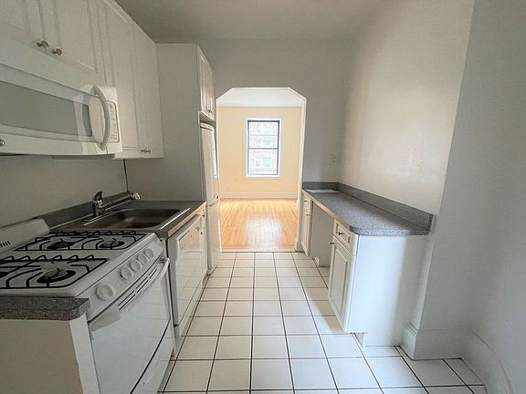 3rd image of 709 2nd Ave #3B