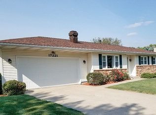 17221 40th Avenue Ct N, East Moline, IL 61244