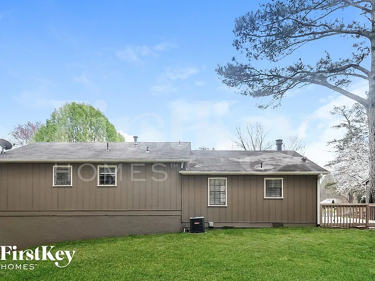 3762 Cambridge Dr SW — Photo 15