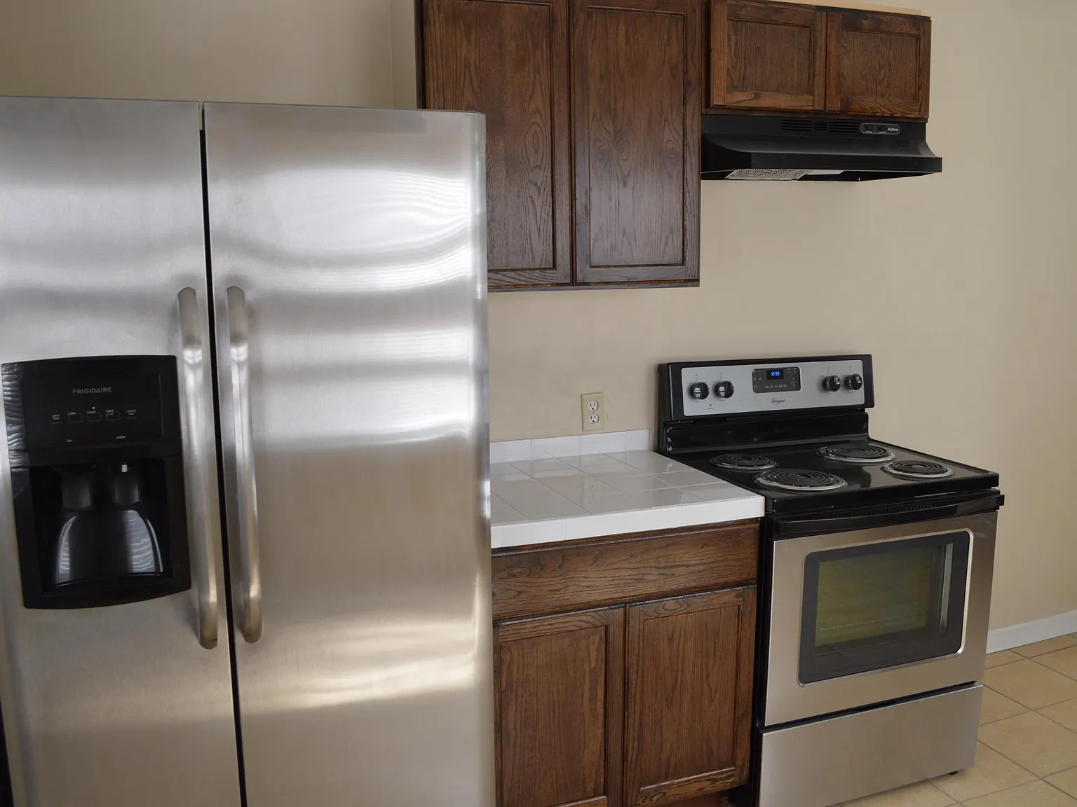 2 bed, 1.0 bath, 920 sqft, $1,250 — Photo 4