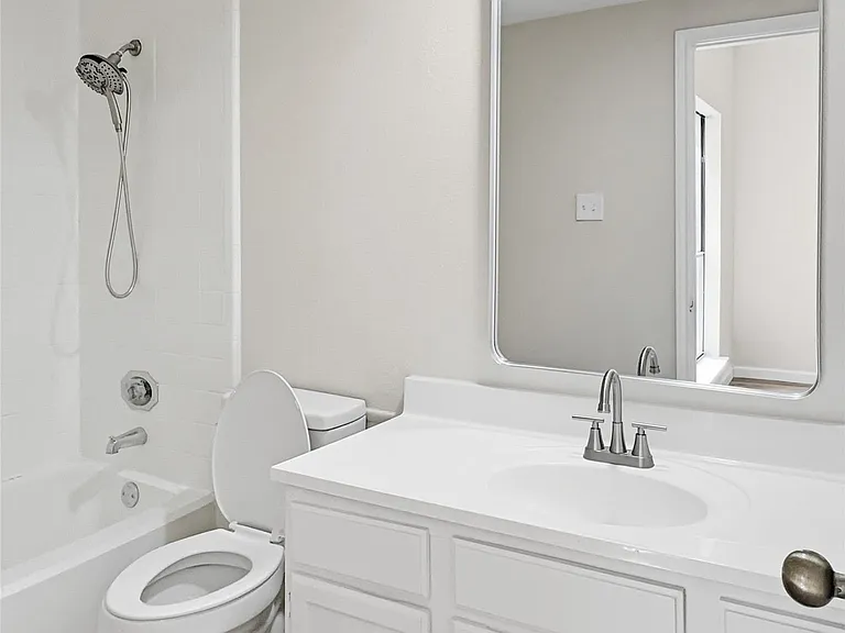 7126 Holly Hill Dr #210 — Photo 20