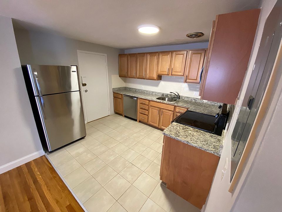 1st image of 222A Babcock St #2H