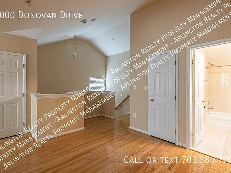5000 Donovan Dr — Photo 24