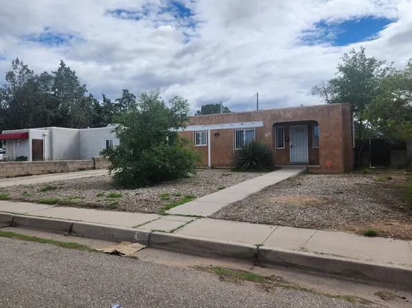 8110 Roma Ave NE, Albuquerque, NM 87108