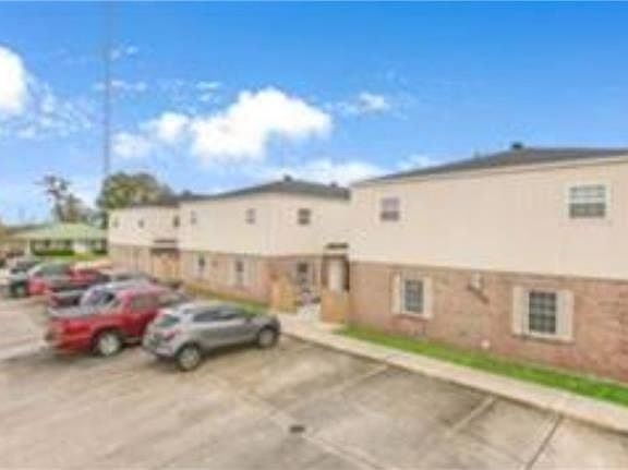 2nd image of 3709 Golden Dr APT 1