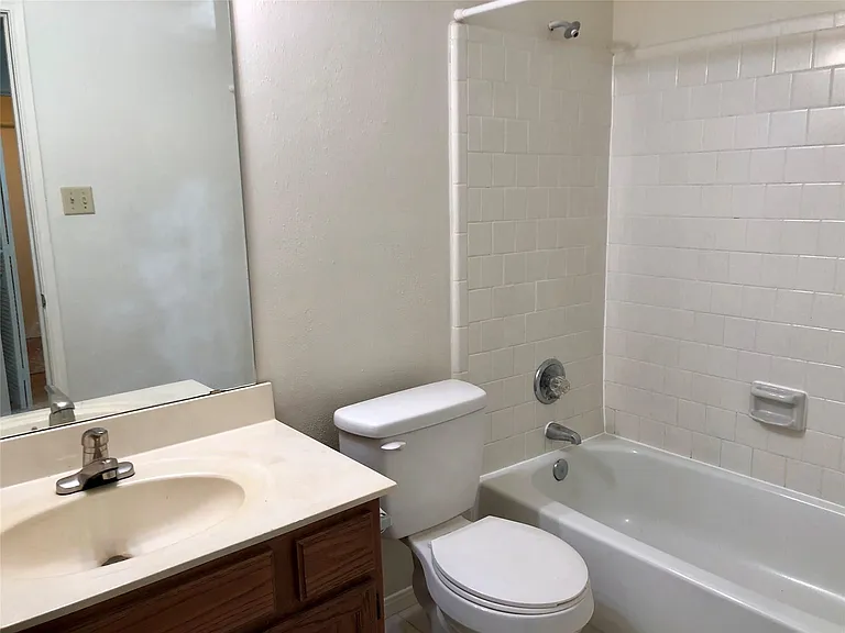 15650 Pebble Lake Dr — Photo 15