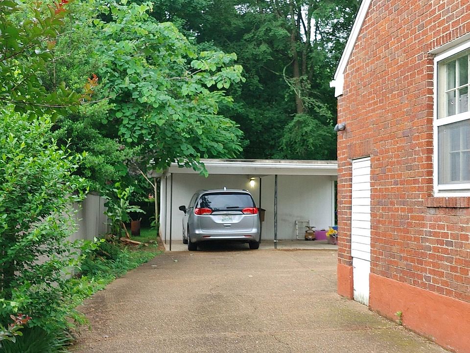 2nd image of 2307 Sweetwood Rd
