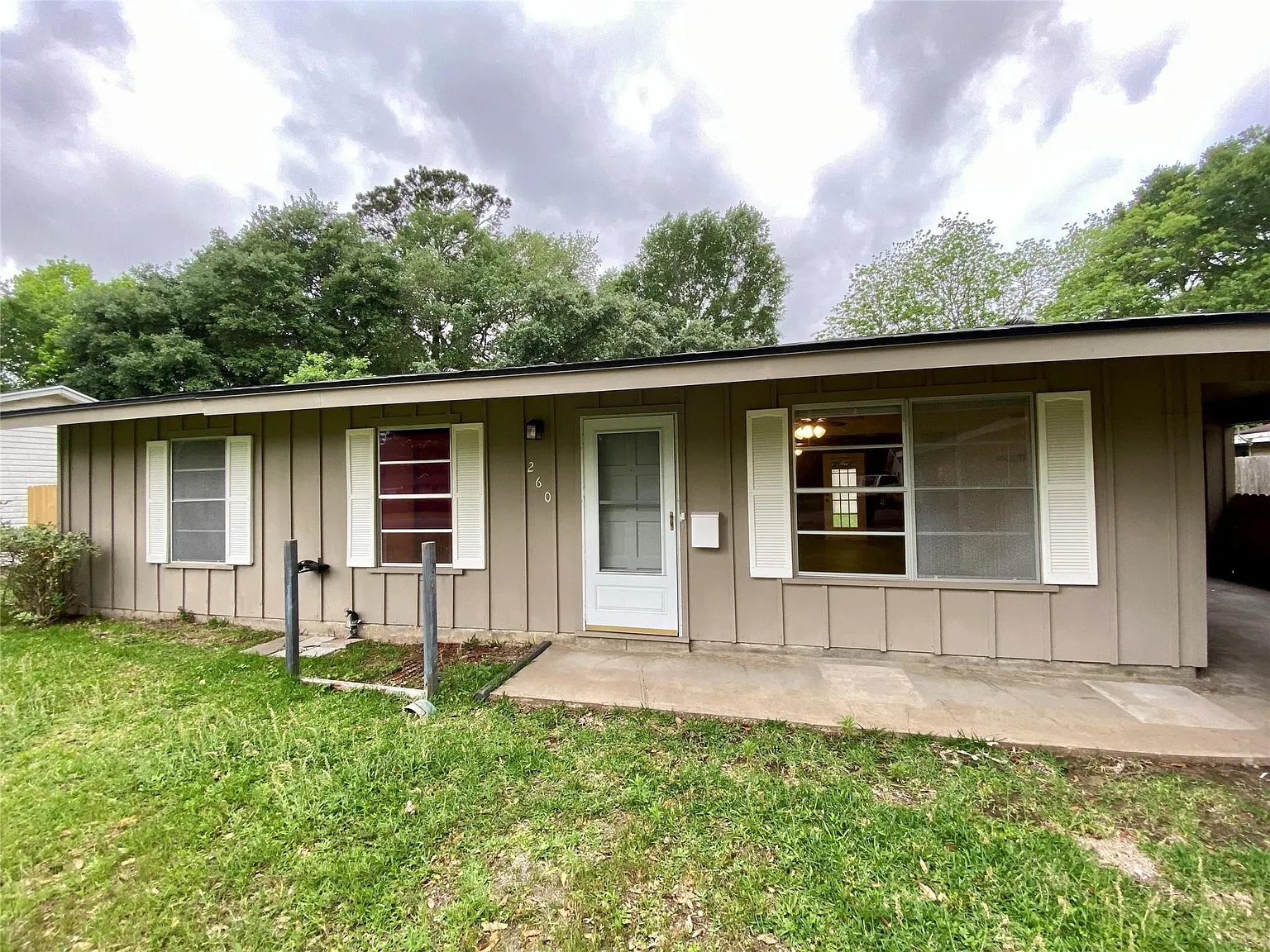 3 bed, 2.0 bath, 1420 sqft, $1,995 — Photo 2