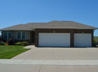 116 Bedford Rd, Williamsburg, IA 52361