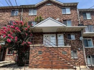 87 Narrows Rd N APT B, Staten Island, NY 10305