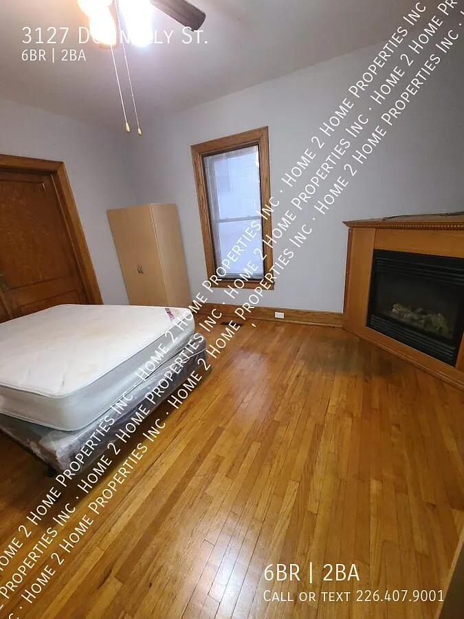 Attention Students - 6 Bedrooms! — Photo 4
