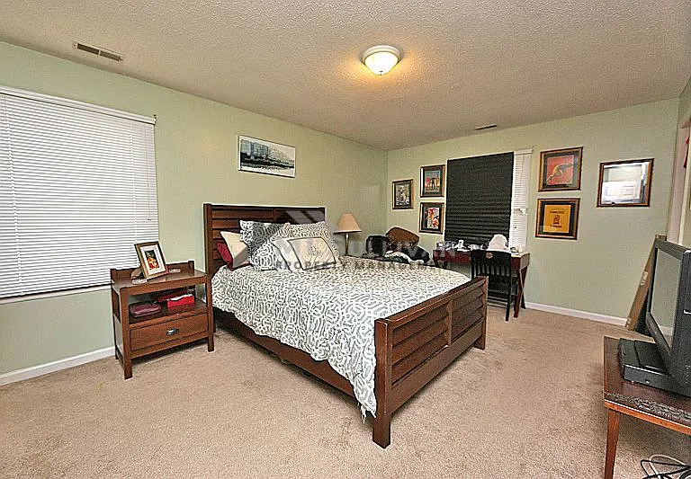 3606 Manford Dr — Photo 9