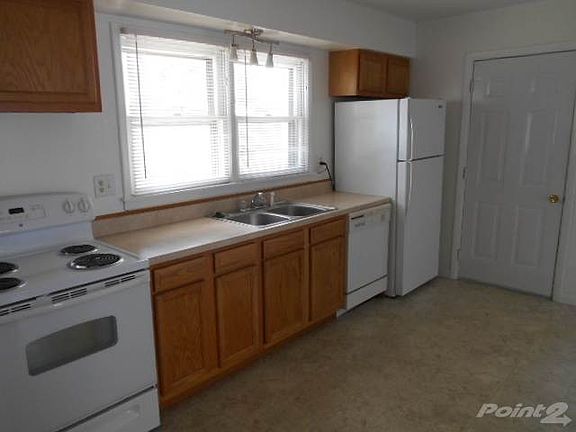 4th image of 406 Rosewood Ave