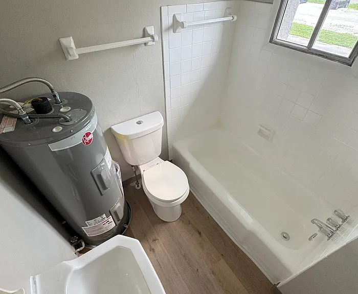 160 N Sylvan Ave #10 — Photo 8