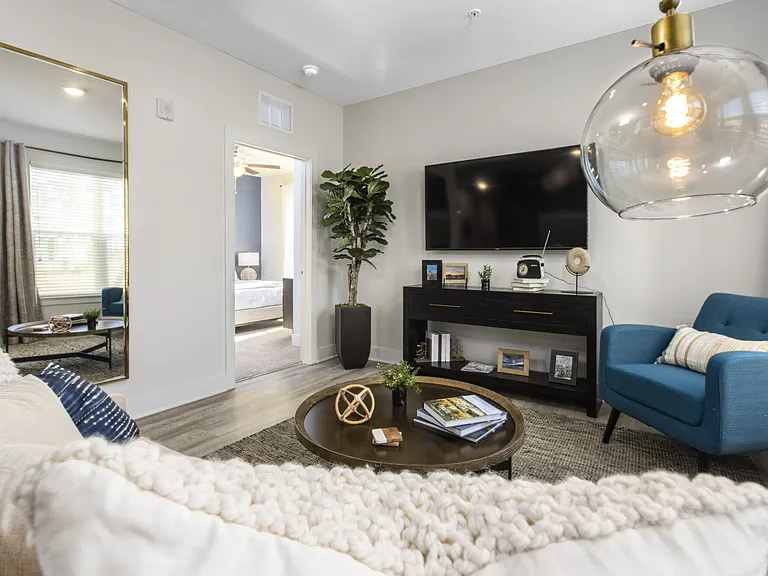 South City Apartments — Photo 23