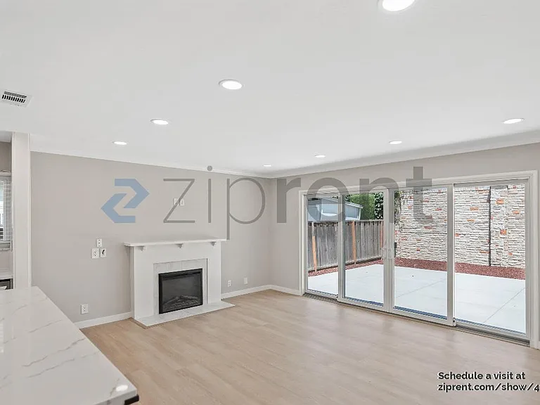 1723 Laine Ave — Photo 6