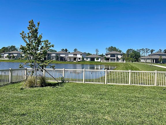 4th image of 7129 Gulf Cypress Ave