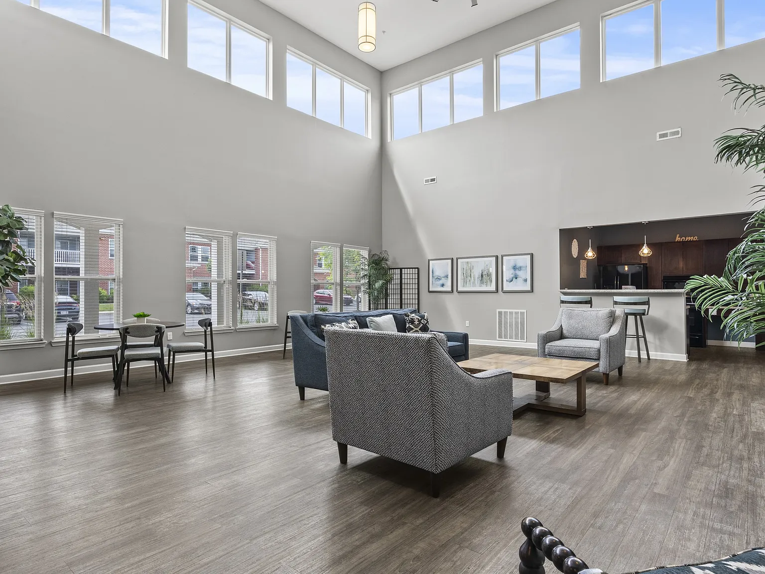 Whispering Creek Apartments — Photo 2