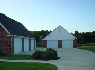 13815 Midway Dr, Willis, TX 77318
