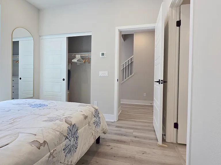 1488 W Sunrise Ln — Photo 10