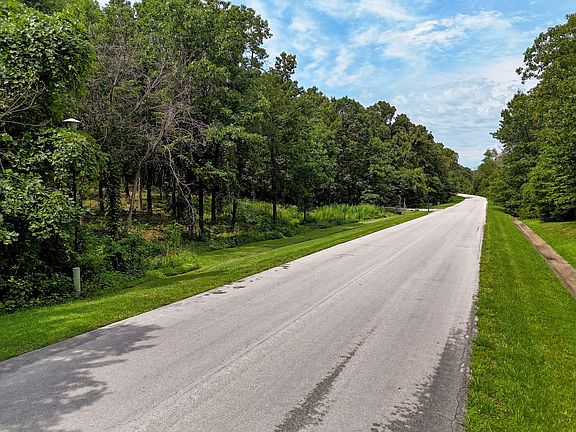 5th image of 4999 N Missouri Oak Trail