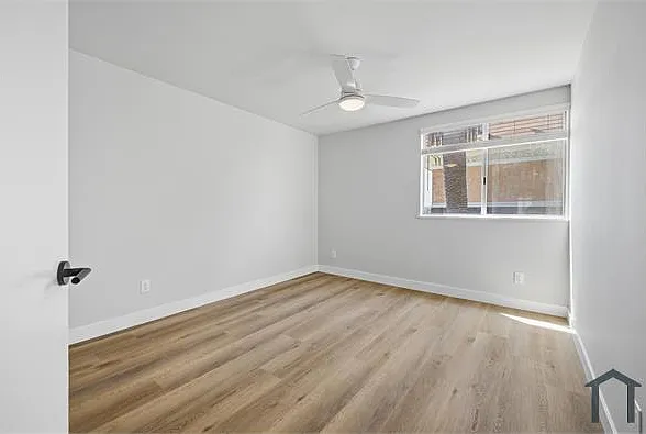 1417 S Hoover St #6 — Photo 18