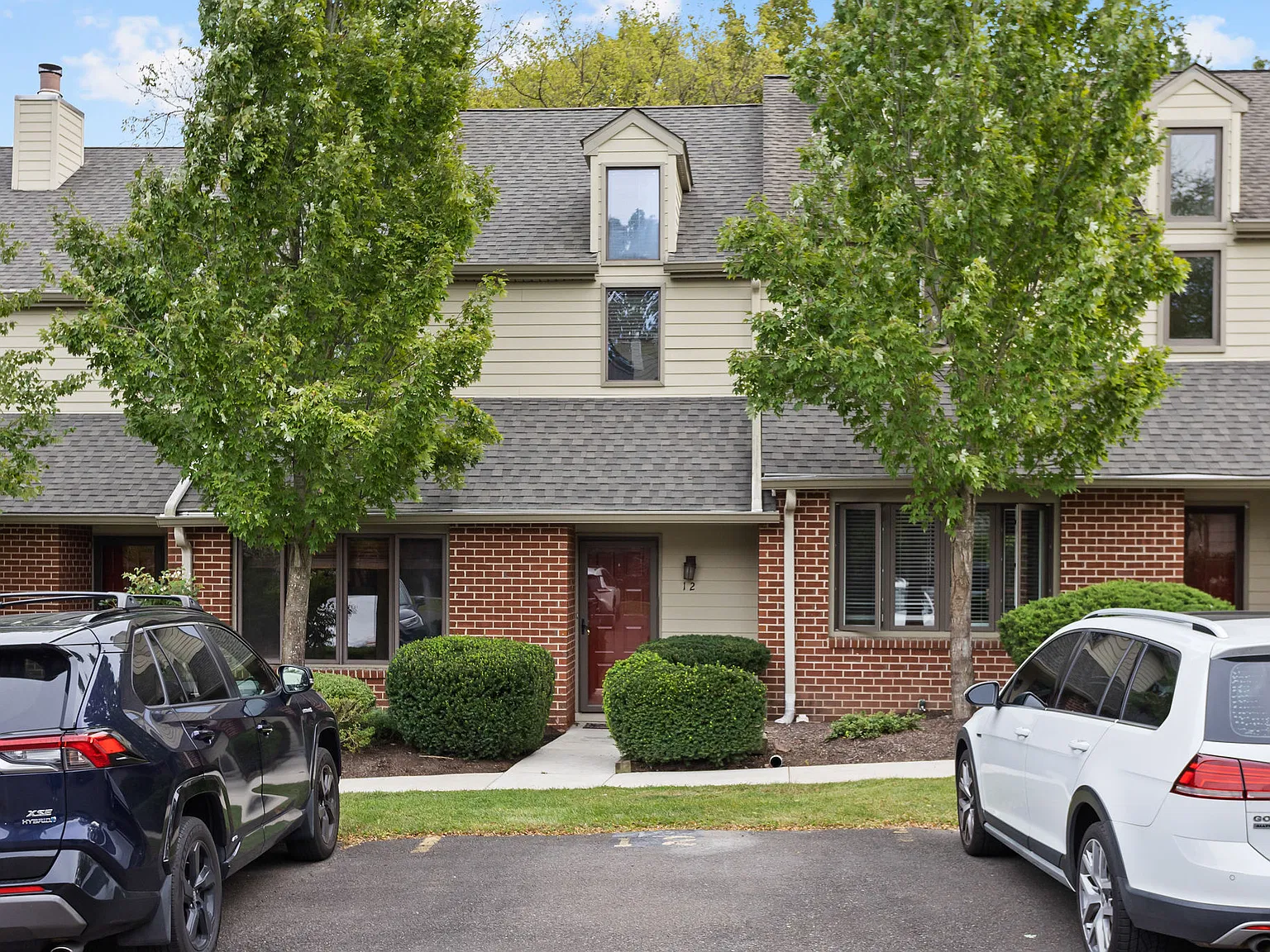 3 bed, 1978 sqft, $3,600 — Photo 2