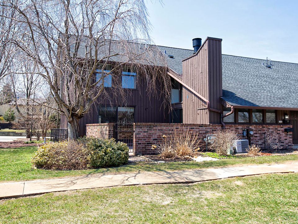 1st image of 5194 Woodbridge Ln S #5194