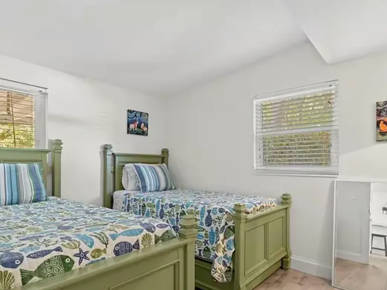 1343 Delmar Ln — Photo 12
