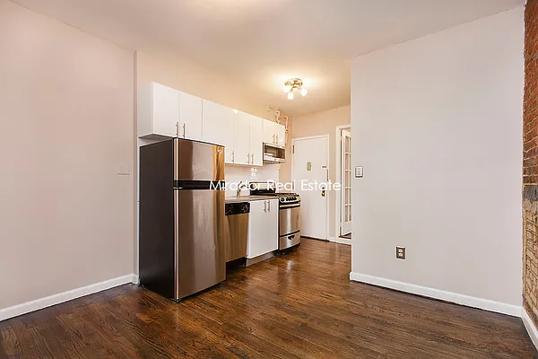 Rented by Mirador Real Estate | media 20