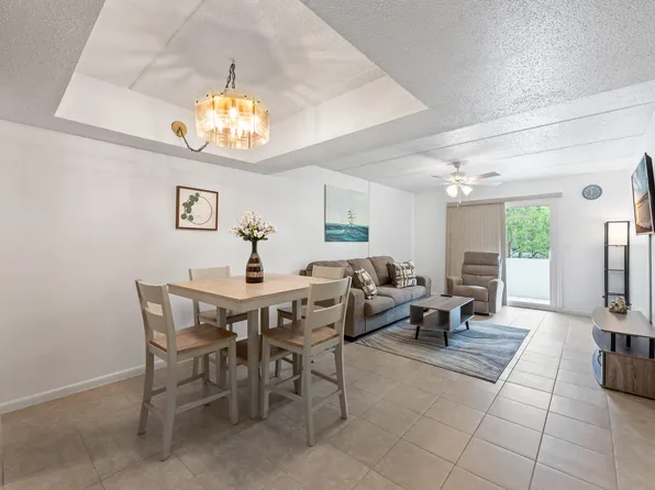 209 W Miracle Strip Pkwy APT J201, Mary Esther, FL 32569