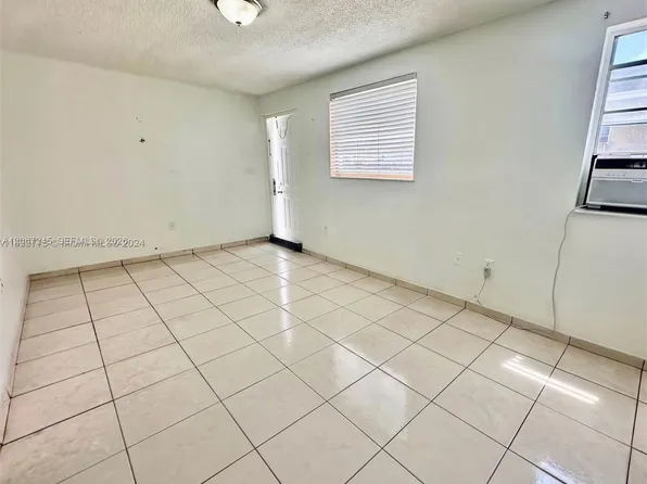 718 SW 11th Ave, Miami, FL