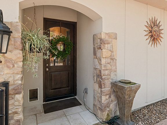 4th image of 1106 Royal Oaks Trl