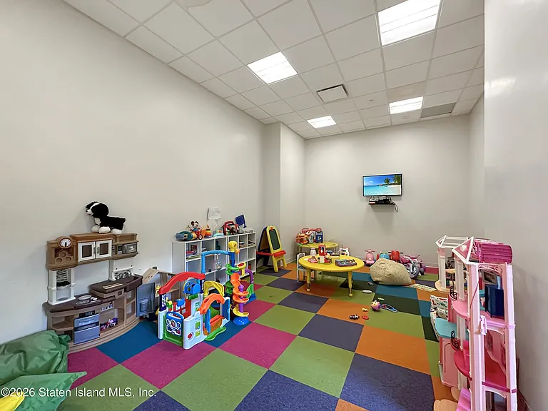 90 Bay Street Lndg #7H — Photo 35